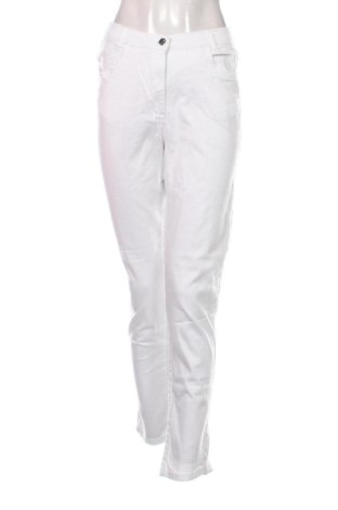 Pantaloni de femei Unbranded, Mărime M, Culoare Alb, Preț 100,00 Lei, #137572724