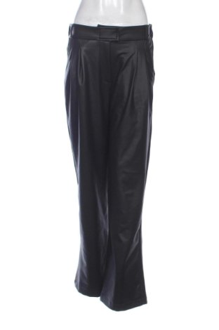 Дамски панталон Bebe, Размер M, Цвят Черен, Цена 56,00 €, #137591040