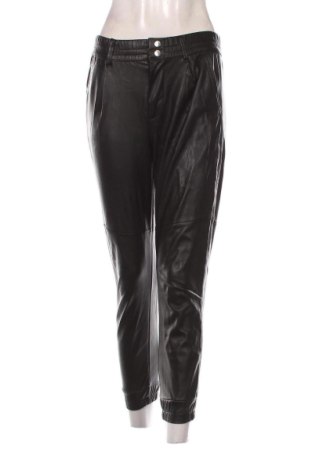 Pantaloni de femei Bershka, Mărime S, Culoare Negru, Preț 38,00 Lei, #137569998