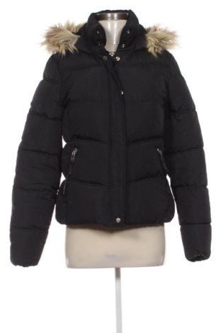 Női dzseki Bershka, Méret M, Szín Fekete, Ár 9 220 Ft, #137584607