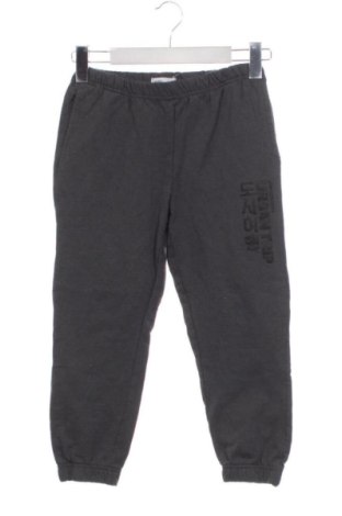 Kinder Sporthose Sinsay, Größe 8-9y/ 134-140 cm, Farbe Grau, Preis € 6,00, #137596094