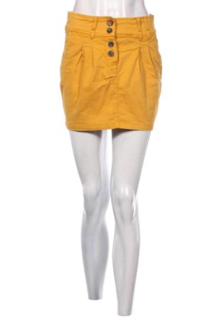 Rock Pull&Bear, Größe S, Farbe Gelb, Preis 6,10 €, #137562387