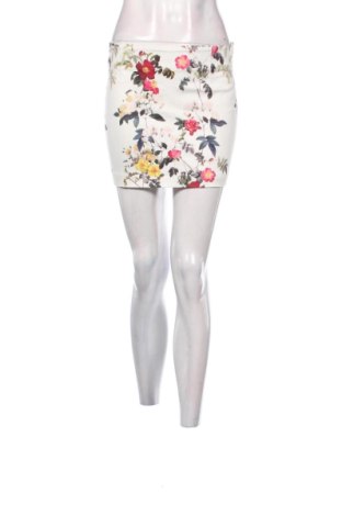 Fustă Vero Moda, Mărime M, Culoare Multicolor, Preț 31,49 Lei, #137582612