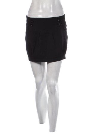 Пола Bershka, Размер M, Цвят Черен, Цена 6,00 €, #137552388