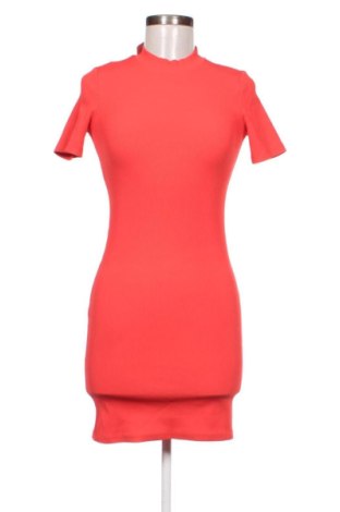 Рокля Bershka, Размер S, Цвят Червен, Цена 14,41 €, #137549598