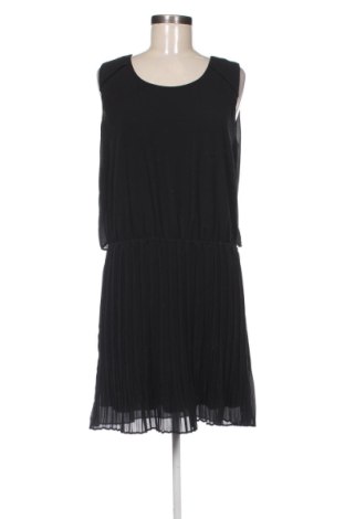 Šaty  United Colors Of Benetton, Velikost L, Barva Černá, Cena  431,00 Kč, #137551697