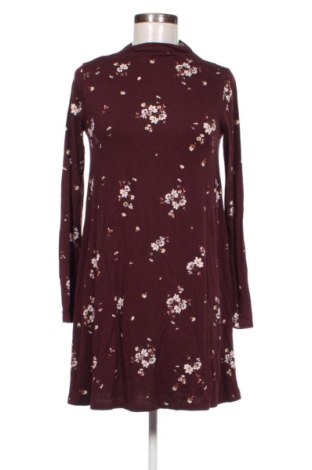 Kleid Pull&Bear, Größe M, Farbe Lila, Preis 6,00 €, #137575491