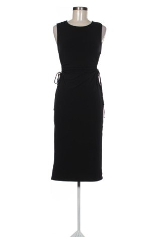 Рокля Bershka, Размер M, Цвят Черен, Цена 18,00 €, #137597159