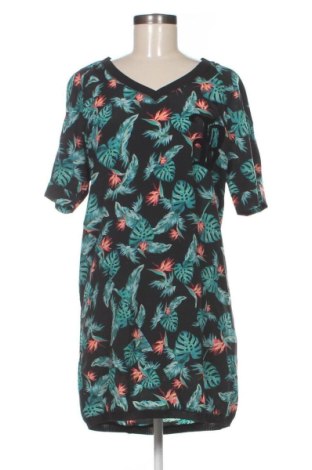Рокля Bershka, Размер M, Цвят Многоцветен, Цена 14,00 €, #137570708