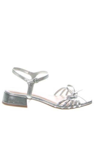 Сандали Catwalk, Размер 38, Цвят Сребрист, Цена 82,00 €, #137587684