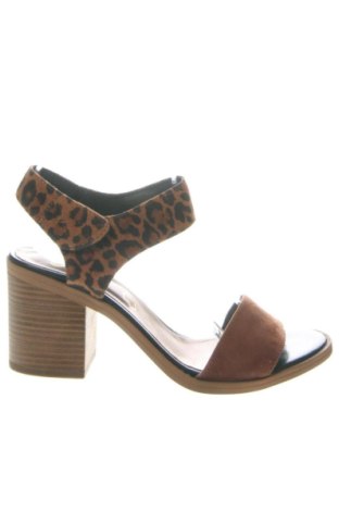Sandalen Tendenz, Größe 38, Farbe Braun, Preis € 47,00, #137522612