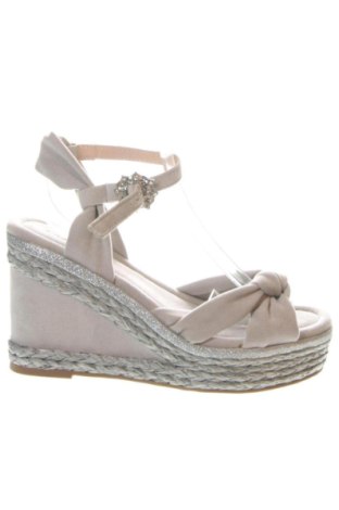 Sandale Unbranded, Mărime 40, Culoare Gri, Preț 196,32 Lei, #137555947