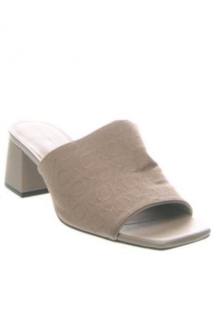 Pantolette Calvin Klein, Größe 39, Farbe Braun, Preis 174,99 €