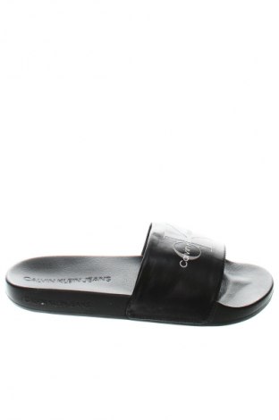Чехли Calvin Klein Jeans, Размер 38, Цвят Черен, Цена 38,85 €