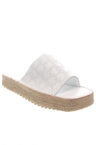 Γυναικείες παντόφλες RunnerBoss, Μέγεθος 39, Χρώμα Λευκό, Τιμή 21,99 €