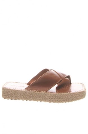 Γυναικείες παντόφλες RunnerBoss, Μέγεθος 39, Χρώμα Καφέ, Τιμή 21,99 €