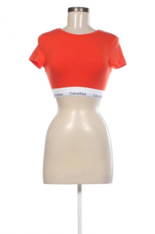 Bluzka damska Calvin Klein, Rozmiar M, Kolor Czerwony, Cena 209,99 zł, #133227329