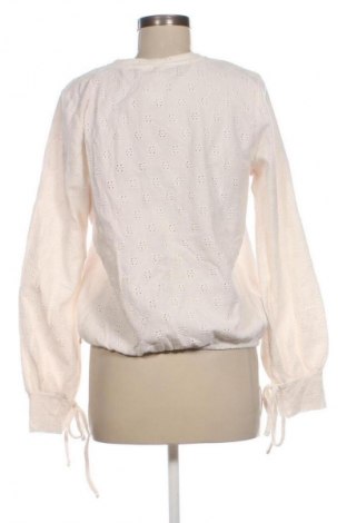 Bluzka damska Cotton Club, Rozmiar L, Kolor Biały, Cena 10,99 zł