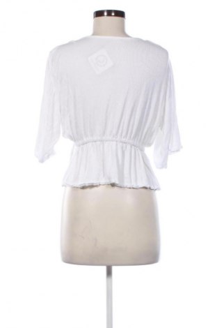 Дамска жилетка Pull&Bear, Размер M, Цвят Бял, Цена 3,57 €