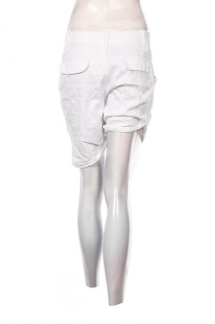 Női rövidnadrág Amisu, Méret M, Szín Fehér, Ár 669 Ft