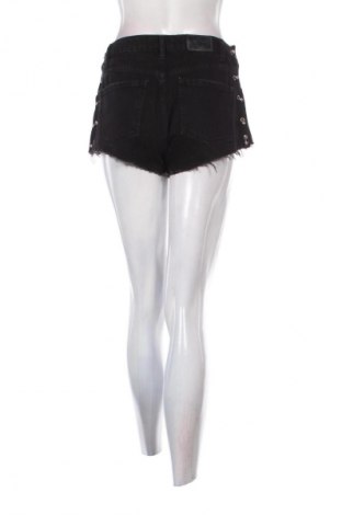 Női rövidnadrág Bershka, Méret S, Szín Fekete, Ár 3 847 Ft