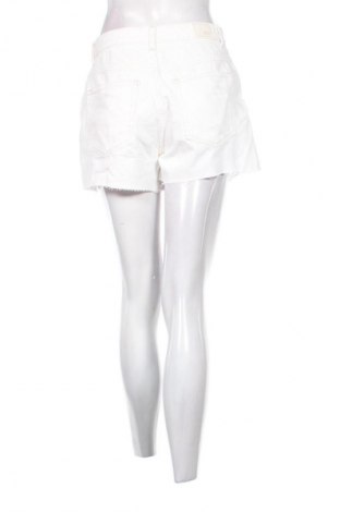 Dámské kraťasy  Bershka, Velikost M, Barva Bílá, Cena  241,00 Kč