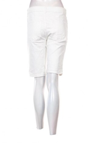 Női rövidnadrág C&A, Méret M, Szín Fehér, Ár 1 499 Ft