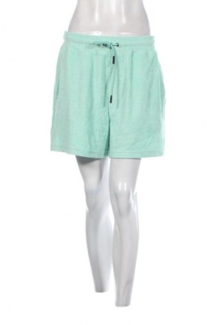 Damen Shorts Calvin Klein, Größe M, Farbe Grün, Preis € 93,99, #133175687