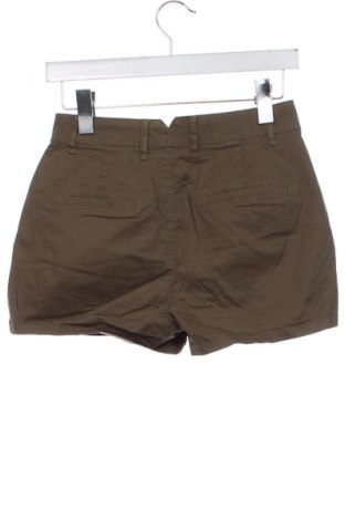 Дамски къс панталон Clockhouse, Размер XS, Цвят Зелен, Цена 2,04 €