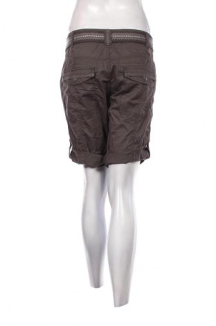 Дамски къс панталон Edc By Esprit, Размер M, Цвят Сив, Цена 3,57 €