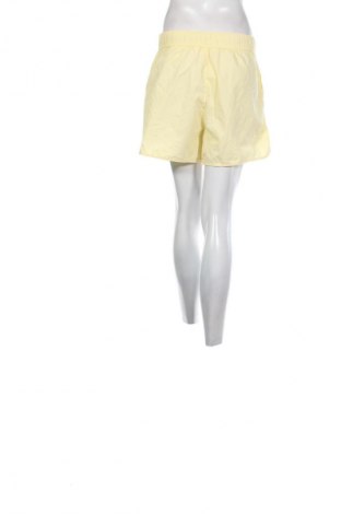 Dámské kraťasy  H&M, Velikost M, Barva Žlutá, Cena  89,00 Kč