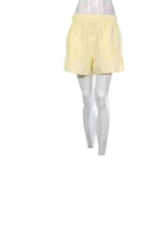 Dámské kraťasy  H&M, Velikost M, Barva Žlutá, Cena  89,00 Kč