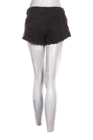 Női rövidnadrág H&M Divided, Méret M, Szín Fekete, Ár 1 479 Ft