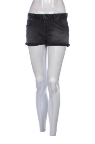 Дамски къс панталон Ltb, Размер M, Цвят Черен, Цена 7,84 €