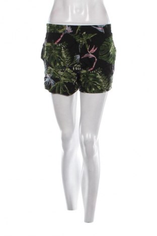 Дамски къс панталон ONLY, Размер M, Цвят Многоцветен, Цена 3,06 €