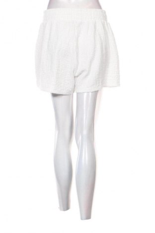 Дамски къс панталон Primark, Размер M, Цвят Бял, Цена 2,55 €