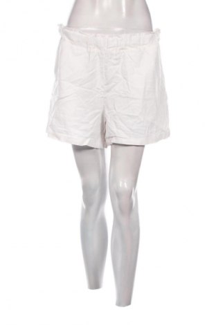 Damen Shorts Sinsay, Größe L, Farbe Weiß, Preis 7,83 €