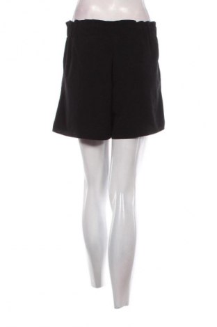 Дамски къс панталон Stradivarius, Размер M, Цвят Черен, Цена 2,55 €