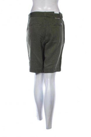 Дамски къс панталон Timezone, Размер L, Цвят Зелен, Цена 10,73 €