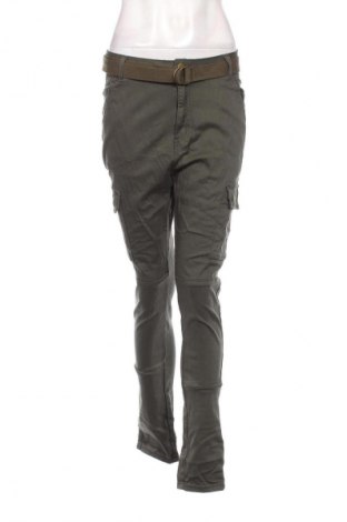 Pantaloni de femei Fashion nova, Mărime L, Culoare Verde, Preț 131,99 Lei