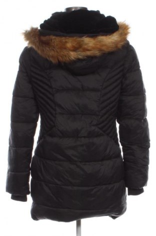 Γυναικείο μπουφάν Canadian Peak, Μέγεθος M, Χρώμα Μαύρο, Τιμή 52,99 €