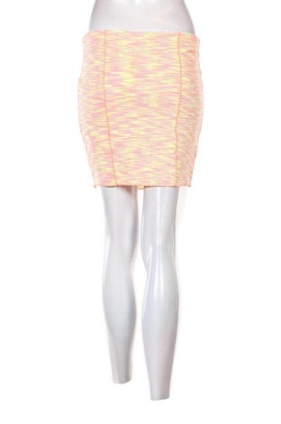 Пола Bershka, Размер M, Цвят Многоцветен, Цена 2,04 €