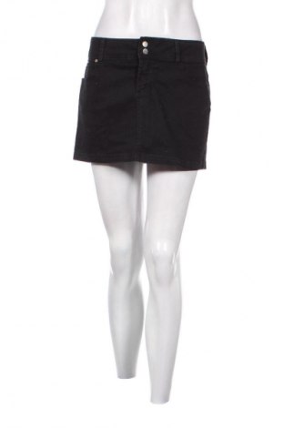 Szoknya Bershka, Méret M, Szín Fekete, Ár 979 Ft