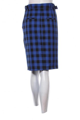 Пола Bershka, Размер S, Цвят Многоцветен, Цена 3,06 €