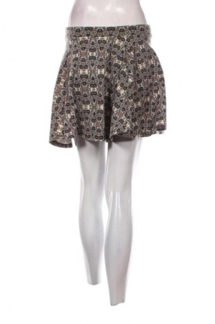 Пола Bershka, Размер S, Цвят Многоцветен, Цена 2,04 €