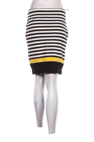 Пола Daphne, Размер M, Цвят Многоцветен, Цена 6,64 €