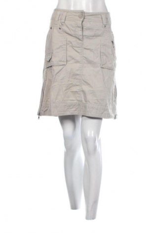 Rock Esprit, Größe M, Farbe Grau, Preis 3,99 €