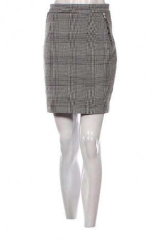 Sukně H&M, Velikost S, Barva Vícebarevné, Cena  49,00 Kč