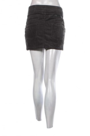 Пола ONLY, Размер M, Цвят Черен, Цена 2,04 €