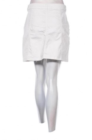 Spódnica Pimkie, Rozmiar M, Kolor Biały, Cena 22,99 zł